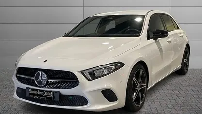 Bianco Usata 2025 Mercedes A180 Tre volumi | 31.700 € (Buon prezzo)