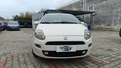 Bianco Usata 2014 Fiat Punto Street Tre volumi | 4000 € (Ottimo prezzo)