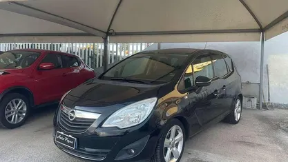 Nero Usata 2010 Opel Meriva Cosmo Monovolume | 4200 € (Buon prezzo)