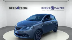 Usata 2024 Lancia Ypsilon Gold Due volumi | 14.600 € (Buon prezzo)