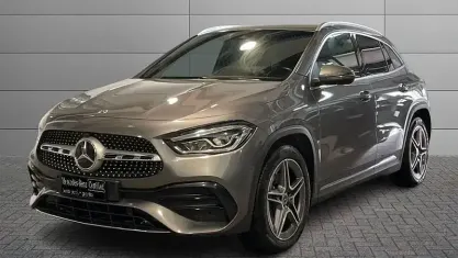 Käytetty Mercedes GLA180 Premium 116 HP (85 kW) 2023 Katumaasturi