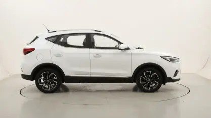 Usata MG ZS Luxury 111 CV (81 kW) 2022 Biancobianco SUV