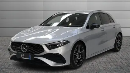 Gebraucht Mercedes A180 AMG Line Premium Plus 116 PS (85 kW) 2024 Silber Limousine