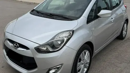 Usata Hyundai ix20 Comfort 90 CV (66 kW) 2015 Grigio Utilitaria