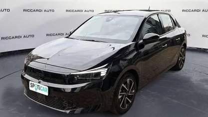 Nero Nuova 2025 Opel Corsa Tre volumi | 17.300 € (Buon prezzo)