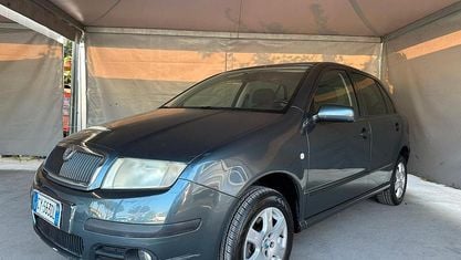 Usata Skoda Fabia 75 CV (55 kW) 2006 Grigio Utilitaria