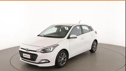 Usata Hyundai i20 Comfort 85 CV (62 kW) 2016 Bianco Berlina