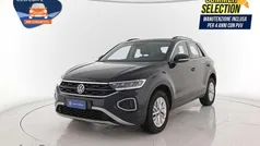Deep black perlato Usata 2024 VW T-Roc Life SUV | 26.300 € (Buon prezzo)