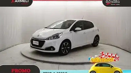 Usata Peugeot 208 Signature Sky 83 CV (61 kW) 2018 Bianco Utilitaria