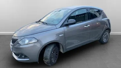 Usata 2022 Lancia Ypsilon Gold Due volumi | 11.490 € (Buon prezzo)