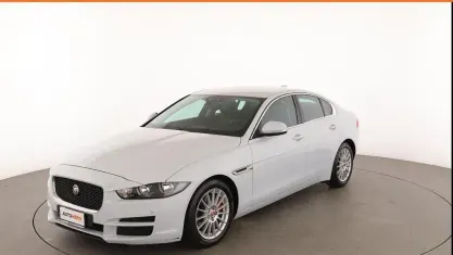 Usata Jaguar XE Prestige 163 CV (119 kW) 2016 Bianco Berlina