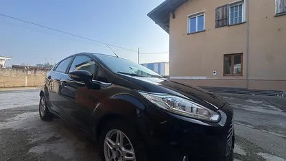 Usata Ford Fiesta Titanium 75 CV (55 kW) 2013 Blu Utilitaria