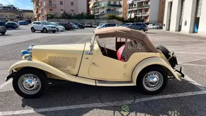 Usata MG TD 53 CV (38 kW) 1950 Marrone Cabrio