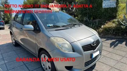 Usata Toyota Yaris 90 CV (66 kW) 2006 Grigio Berlina