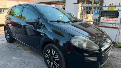 Usata Fiat Punto Lounge 69 CV (50 kW) 2016 Nero Utilitaria