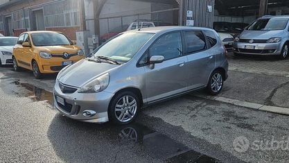 Usata Honda Jazz 83 CV (61 kW) 2006 Grigio Utilitaria