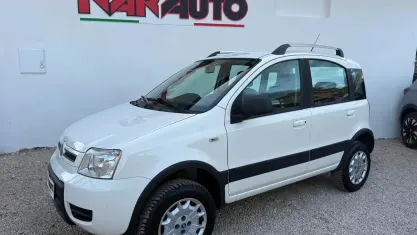 Usata Fiat Panda 4x4 75 CV (55 kW) 2011 Bianco Utilitaria