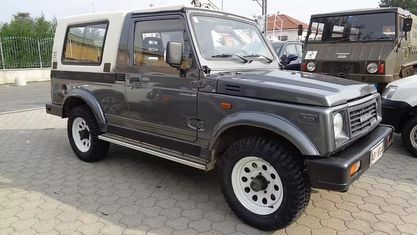 Usata Suzuki Samurai 64 CV (47 kW) 1990 Grigio SUV