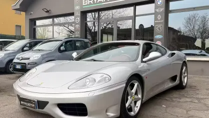 Usata Ferrari 360 400 CV (294 kW) 2002 Grigio Coupé