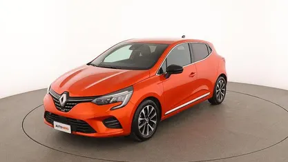 Usata Renault Clio V Techno 140 CV (102 kW) 2023 Arancio
