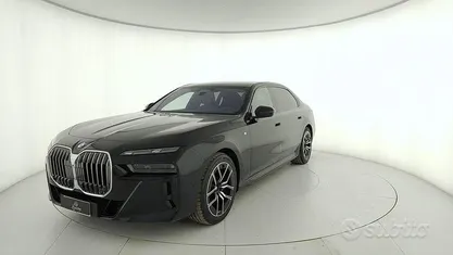 Usata BMW 740 M Sport 299 CV (219 kW) 2024 Nero Berlina