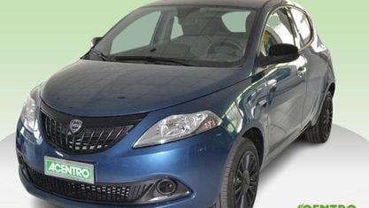 Gebraucht Lancia Ypsilon Silver 69 PS (50 kW) 2022 Blau Kleinwagen