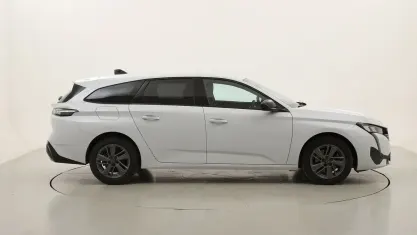 Usata Peugeot 308 Allure 131 CV (96 kW) 2024 Biancobianco Station wagon