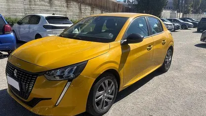 Usata Peugeot 208 Active 102 CV (75 kW) 2022 Giallo Utilitaria