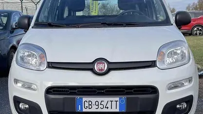 Bianco Usata 2020 Fiat Panda Tre volumi | 9250 € (Buon prezzo)