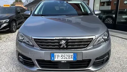 Occasion Peugeot 308 GT-line 120 ch (88 kW) 2018 Gris Break