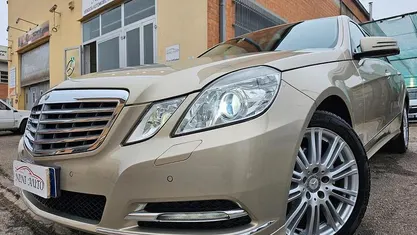 Usata Mercedes E200 Elegance 136 CV (100 kW) 2012 Beige Berlina