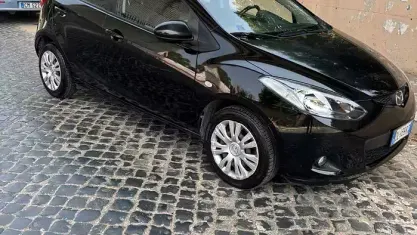 Usata Mazda 2 75 CV (55 kW) 2007 Nero Utilitaria