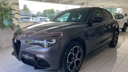 Usata Alfa Romeo Stelvio Veloce 210 CV (154 kW) 2024 Grigio vesuvio SUV