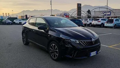 Nero etoile Usata 2025 Renault Clio V Techno Tre volumi | 16.900 € (Buon prezzo)