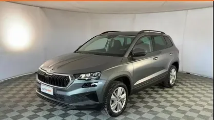 Usata Skoda Karoq Executive 116 CV (85 kW) 2024 Grigio SUV