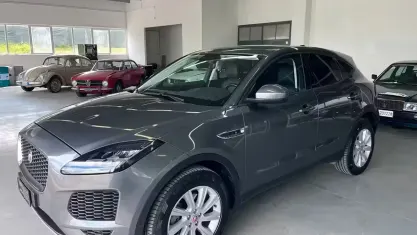 Usado Jaguar E-Pace 150 CV (110 kW) 2018 Gris SUV