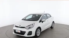 Bianco Usata 2015 Kia Rio Active Tre volumi | 7699 € (Buon prezzo)