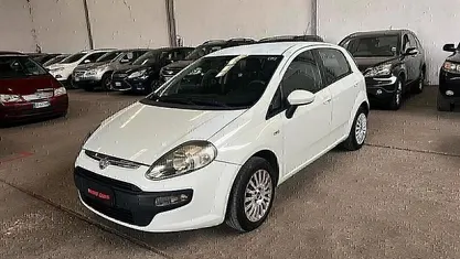 Usata Fiat Grande Punto 75 CV (55 kW) 2011 Bianco Utilitaria