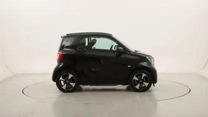 Usata Smart ForTwo Coupé Passion 41 kW (56 CV) 2021 Neronero Utilitaria