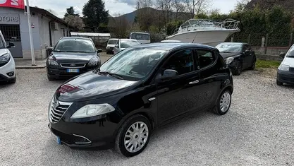 Usata Lancia Ypsilon Gold 69 CV (50 kW) 2012 Utilitaria