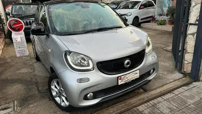 Grigio Usata 2015 Smart ForFour Passion Due volumi | 9900 € (Buon prezzo)