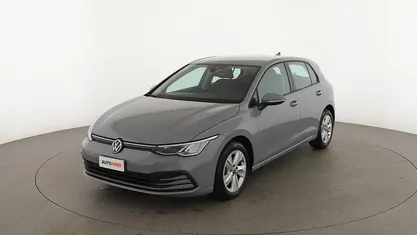 Usata VW Golf VIII Life 116 CV (85 kW) 2022 Grigio