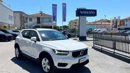 Usata Volvo XC40 Core 129 CV (94 kW) 2022 Bianco SUV