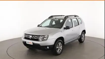 Usata Dacia Duster Lauréate 110 CV (80 kW) 2015 Grigio SUV