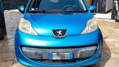 Usata Peugeot 107 Allure 68 CV (50 kW) 2007 Blu Utilitaria