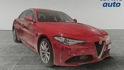 Usata 2021 Alfa Romeo Giulia Sprint Tre volumi | 26.900 € (Buon prezzo)