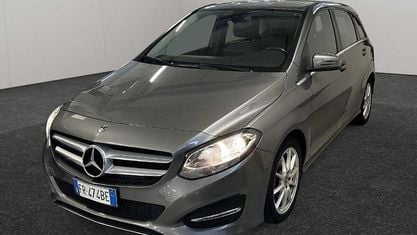 Begagnad Mercedes B180 Business 109 HK (80 kW) 2018 Grå Minibuss