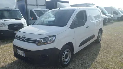 Usata Citroën Berlingo 101 CV (74 kW) 2022 Bianco Monovolume