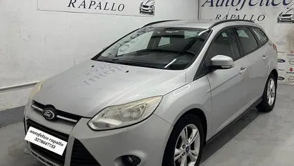Usata Ford Focus 115 CV (84 kW) 2012 Grigio Station wagon