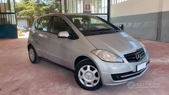 Argento Usata 2010 Mercedes A150 Edition Tre volumi | 5200 € (Buon prezzo)